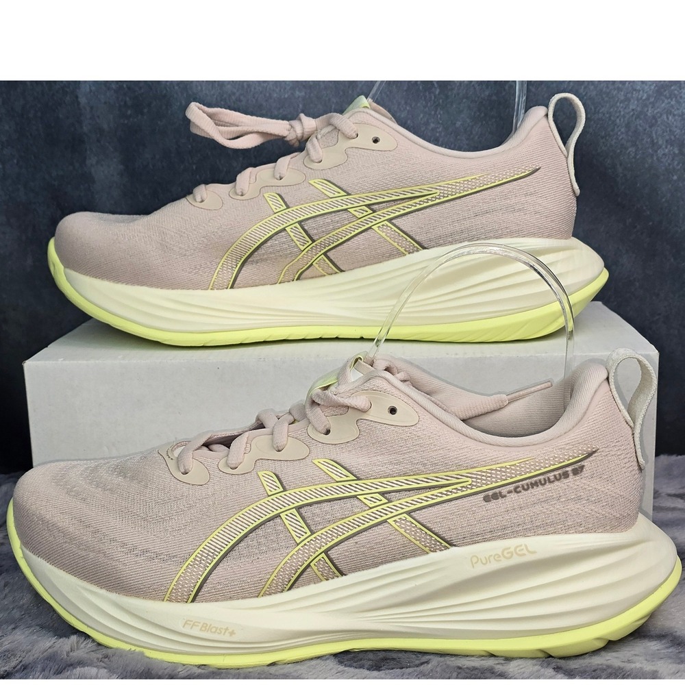 NWOT Asics Gel-Cumulus 27 Mineral Beige/Yellow Running Shoes Womens 9 Wide
